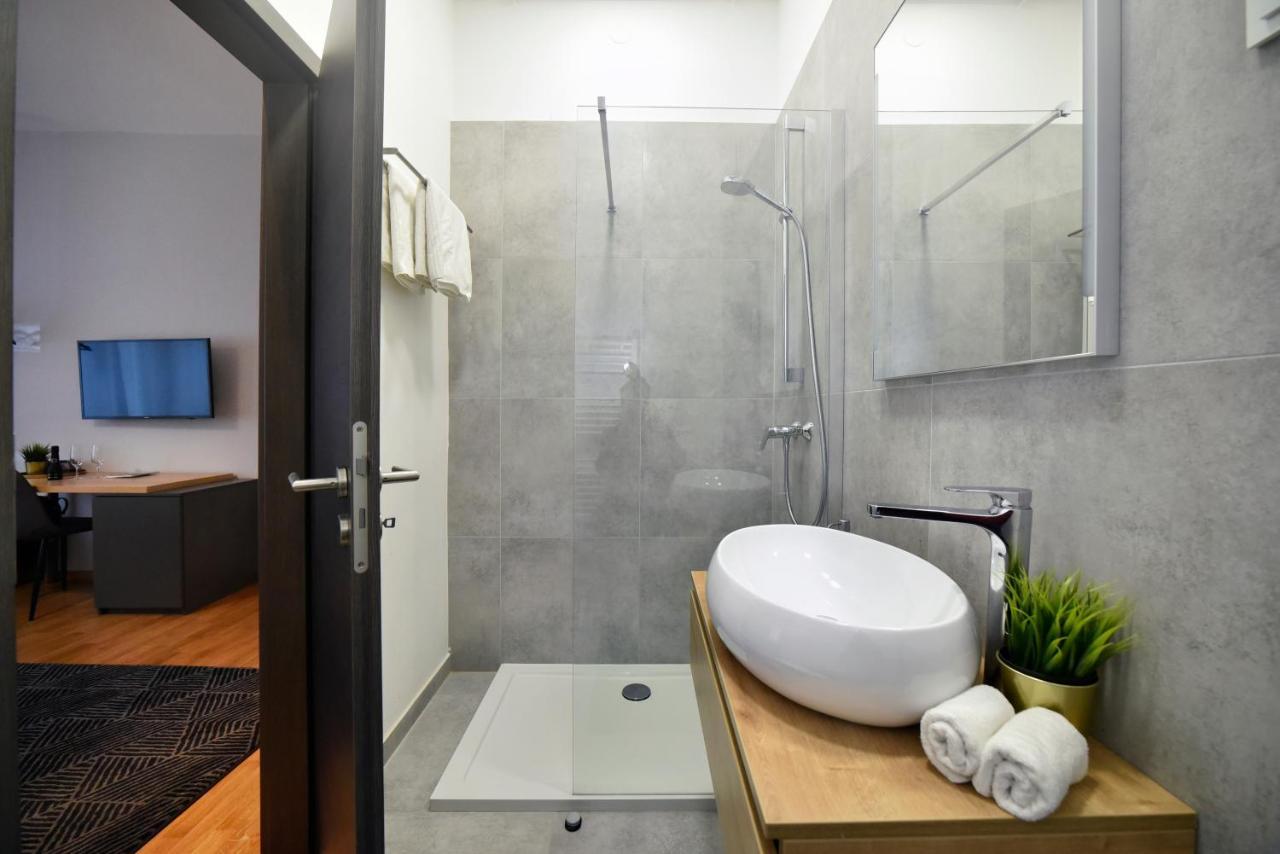 Zrinski Premium Suites & Rooms Zagreb Exteriör bild